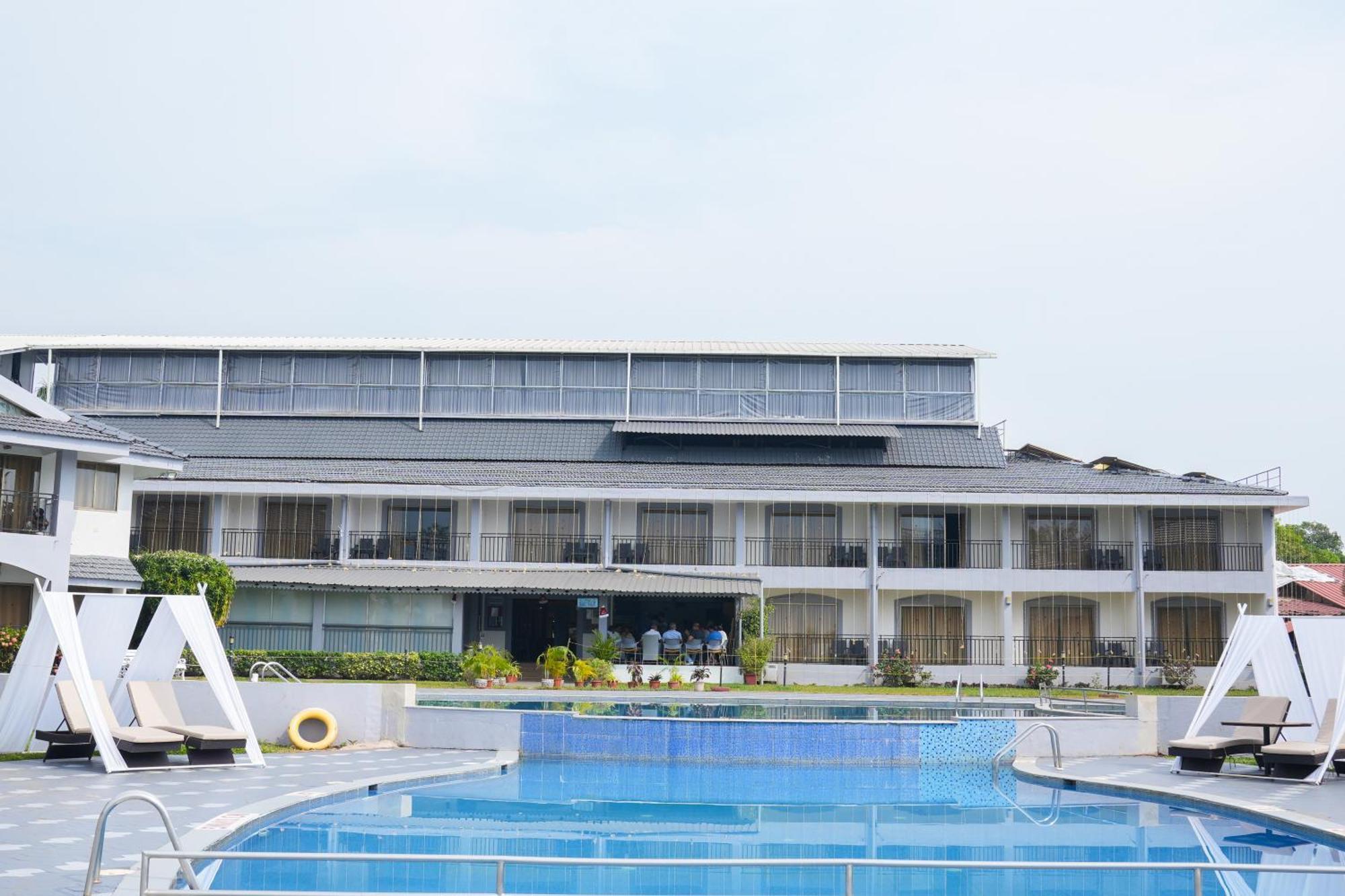 Regenta Baywatch Resort, Goa 4* Benaulim