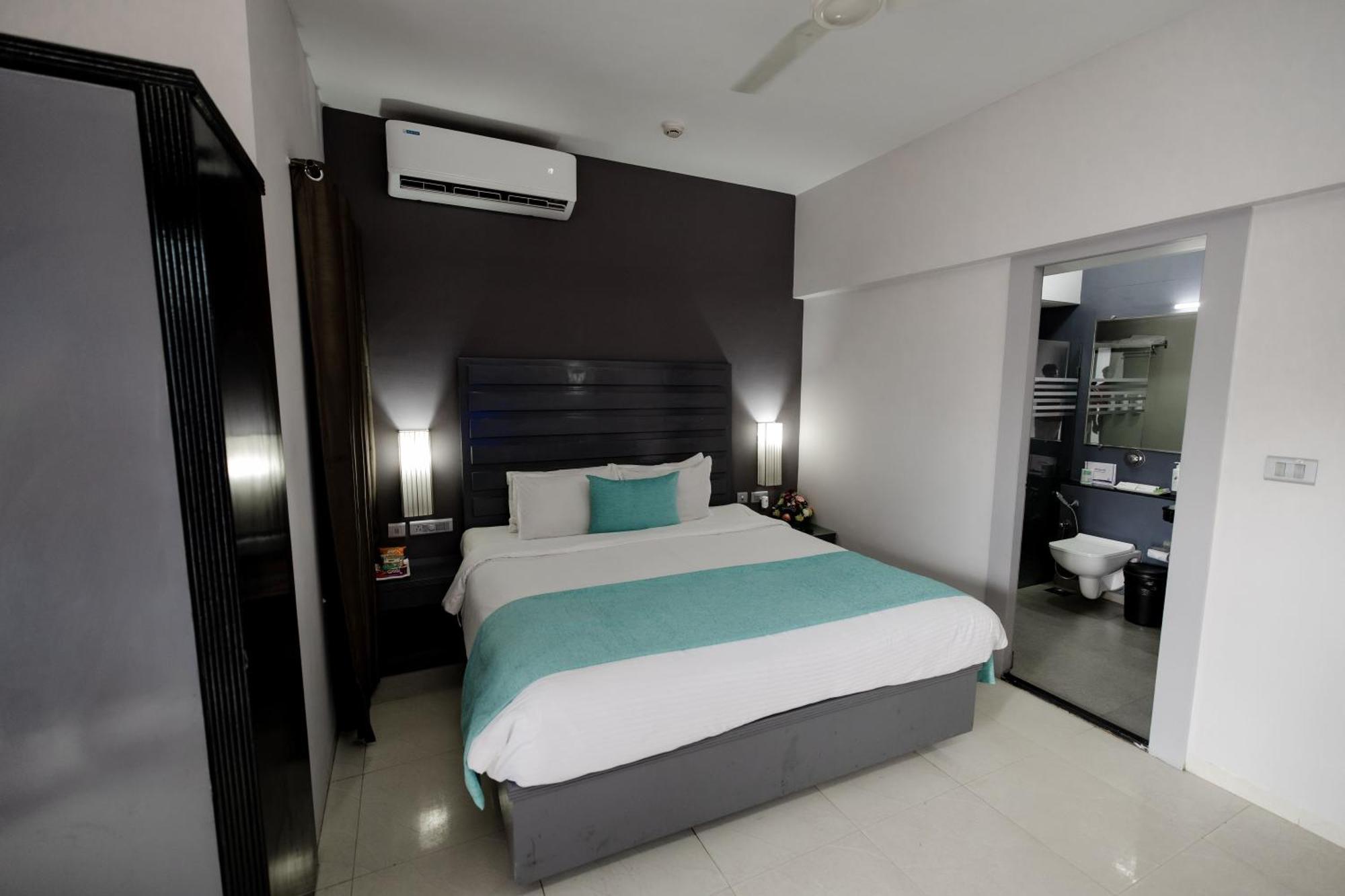 Regenta Baywatch Resort, Goa Resort 4*